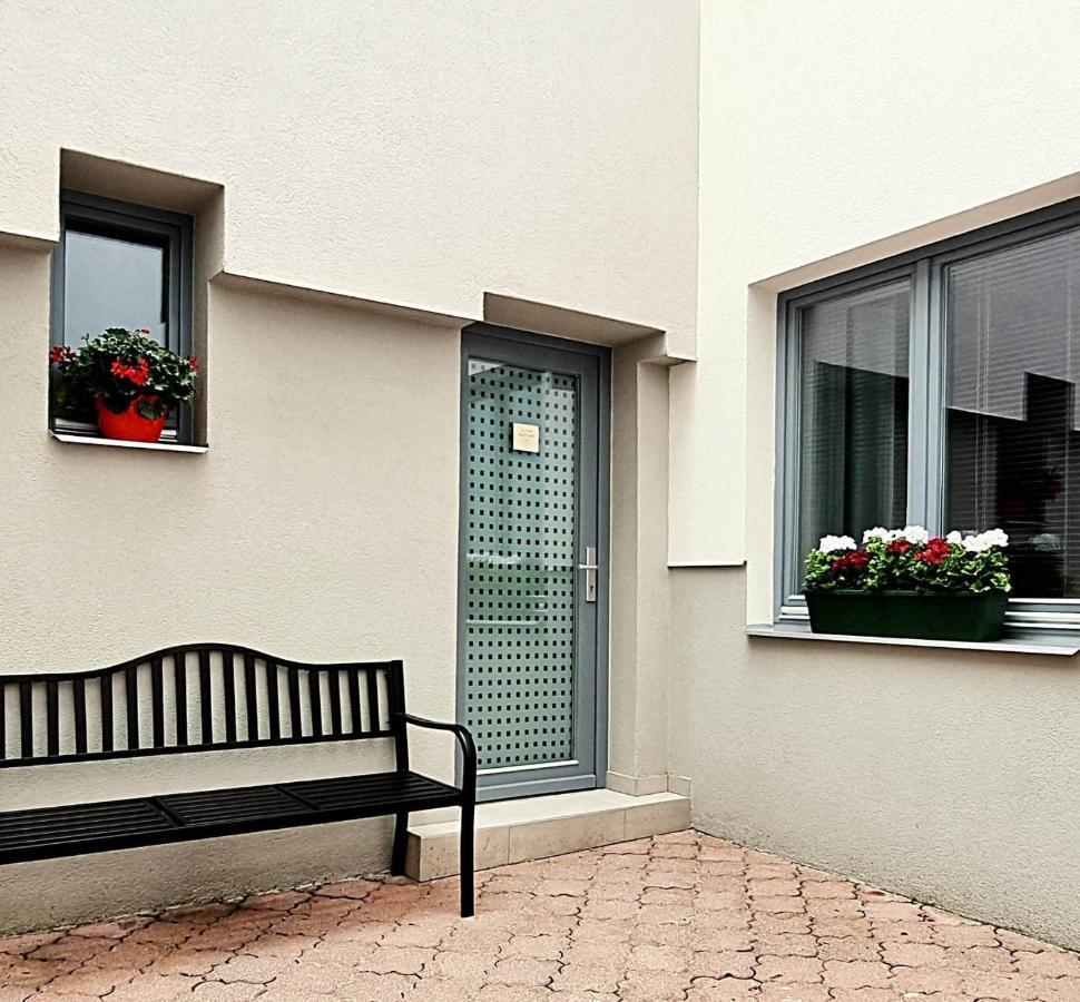 Apartman Zlaty Kriz Písek Exteriör bild